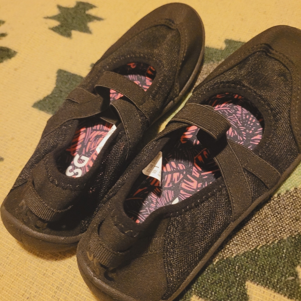 New DSG water/walking shoes